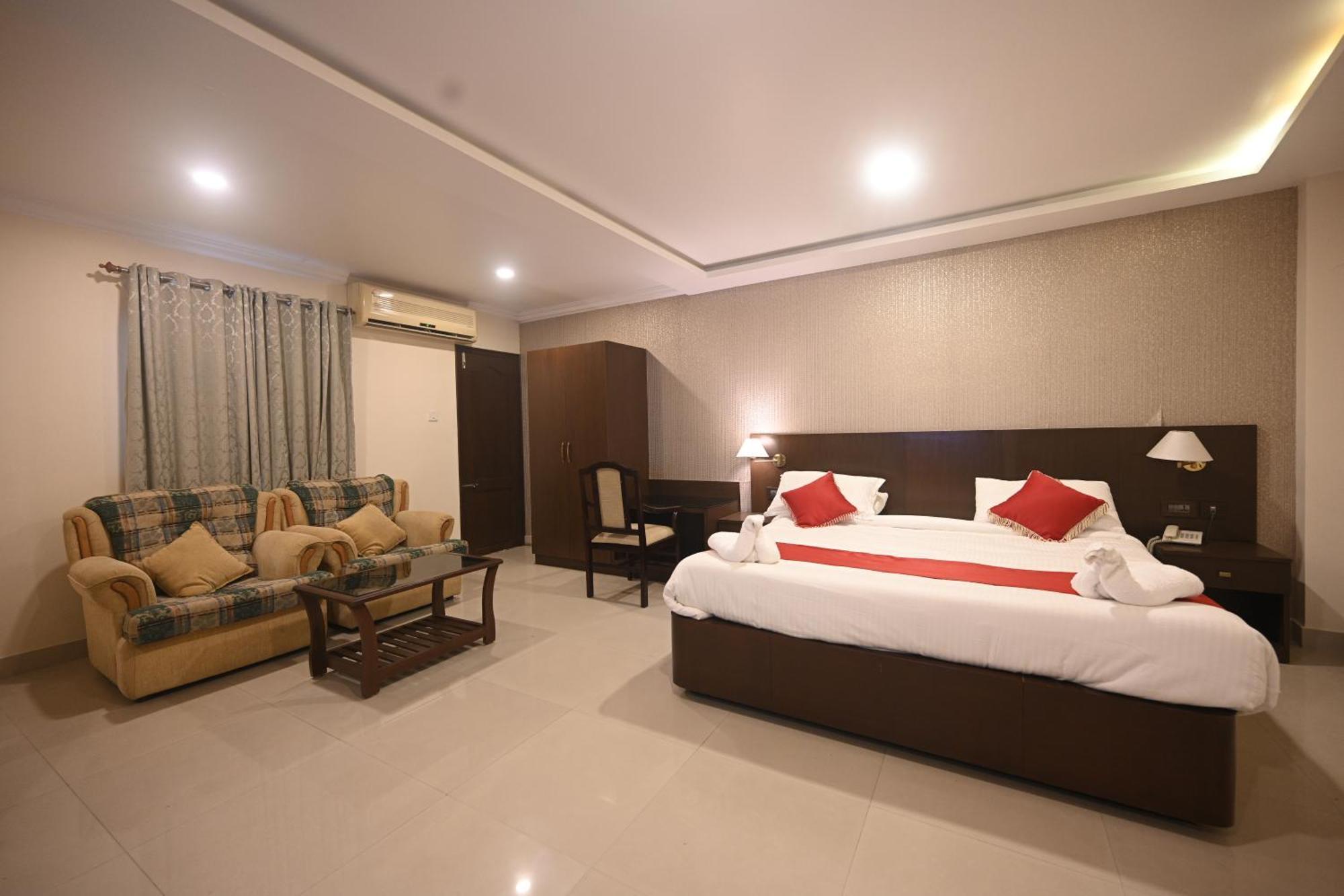 Hotel Bhagavath Gardens Chengannur 외부 사진